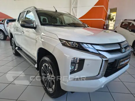 L 200 Triton 2.4 16V SPORT HPE 4X4 CABINE DUPLA TURBO DIESEL