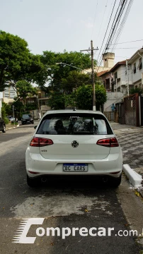 Volkswagen GOLF 2.0 TSI GTI 16V 220cv Turbo 4 portas