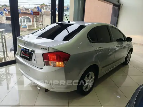 CITY 1.5 DX Sedan 16V