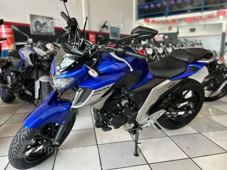 FZ25 ABS