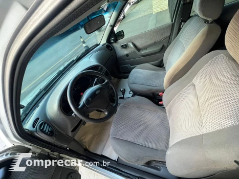 FIESTA 1.0 MPI Street Sedan 8V