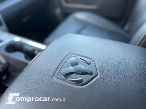 Classic 5.7 V8 Gasolina Laramie Cd 4X4 Automático