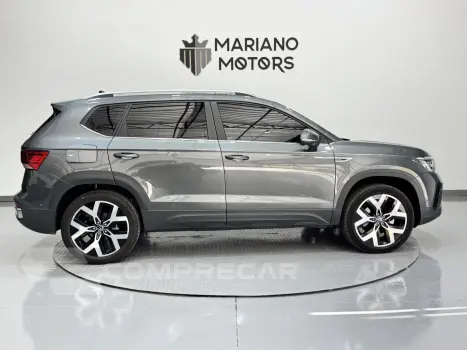 TAOS 1.4 250 TSI TOTAL FLEX HIGHLINE AUTOMÁTICO