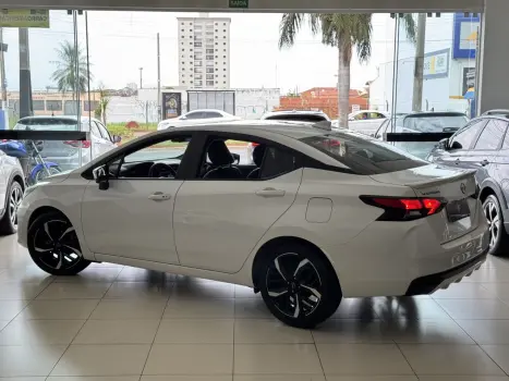 Versa Sedan 1.6 16V 4P FLEX EXCLUSIVE XTRONIC AUTOMÁTICO CVT