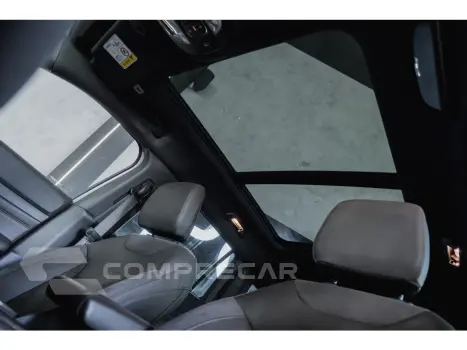 COMMANDER 2.2 TURBO DIESEL OVERLAND AT9