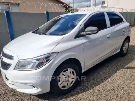 CHEVROLET ONIX 1.0 LT 4 portas