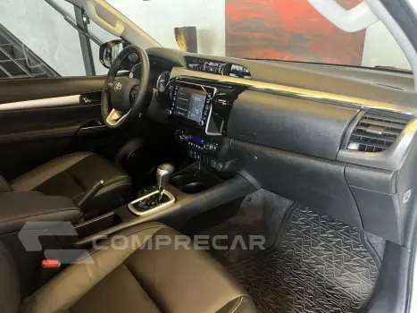 Hilux Caminhonete 2.8 16V SRV 4X4 DIESEL CABINE DUPLA AUTOMÁ