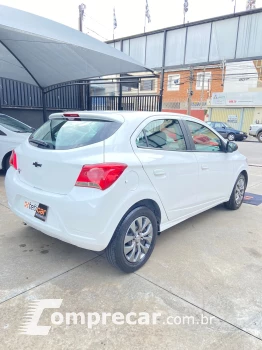 CHEVROLET ONIX 1.0 4 portas