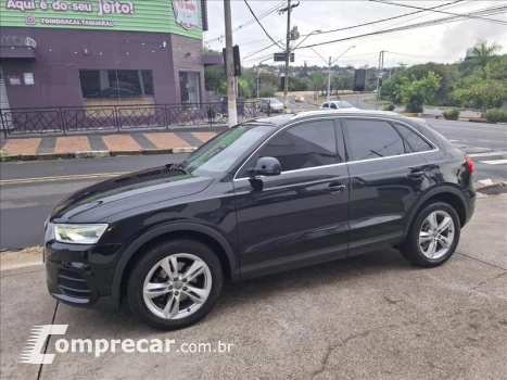 Audi Q3 1.4 TFSI Ambiente Plus S Tronic 4 portas