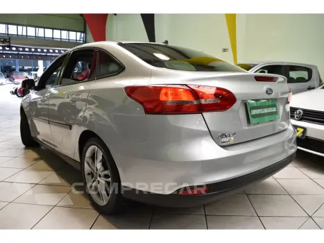 FOCUS 2.0 SE FASTBACK 16V FLEX 4P POWERSHIFT