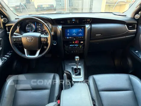 HILUX SW4 2.8 D-4d Turbo SRX 7L 4X4