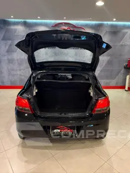 Onix Hatch 1.4 4P FLEX LT