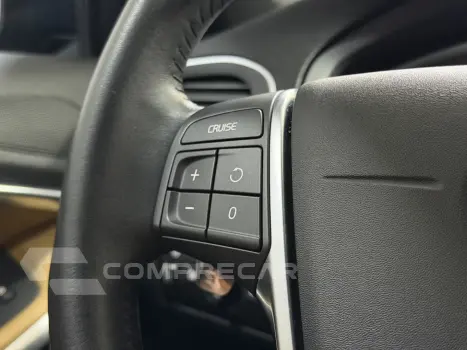 V40 2.0 T4 MOMENTUM GASOLINA 4P AUTOMÁTICO