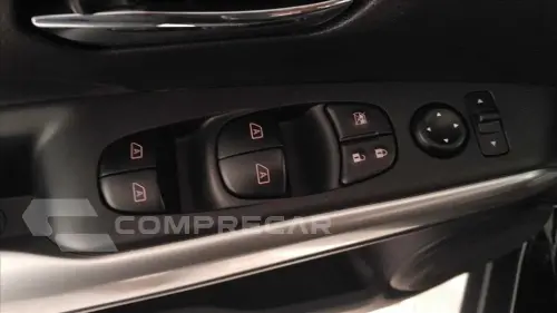 KICKS PLAY 1.6 16V FLEXSTART ADVANCE PLUS XTRONIC