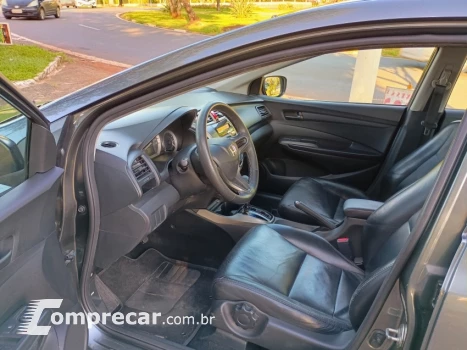 CITY 1.5 LX Sedan 16V