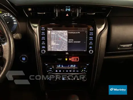 HILUX SW4 2.8 D-4D TURBO DIESEL SRX 7L 4X4 AUTOMÁ