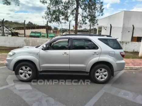 HILUX SW4 3.0 SRV 4X4 7 Lugares 16V Turbo Intercooler