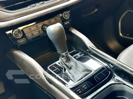 COMMANDER 1.3 T270 TURBO FLEX OVERLAND AT6