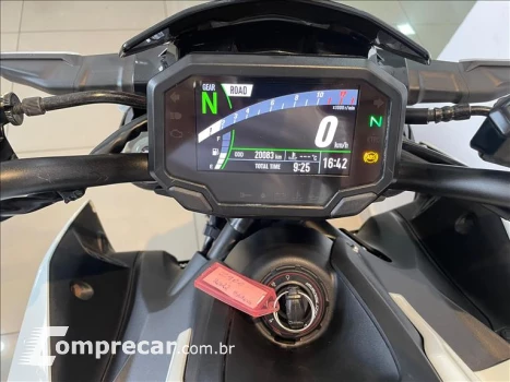 Z900