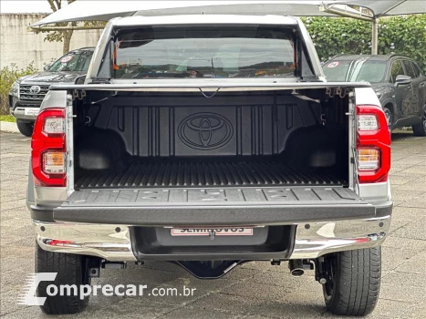HILUX 2.8 D-4D TURBO DIESEL CD SRX PLUS 4X4 AUTOM