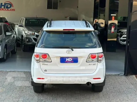 HILUX SW4 4X2SR