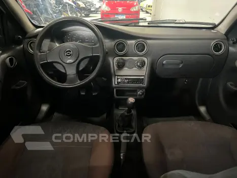 CELTA 1.0 MPFI Life 8V