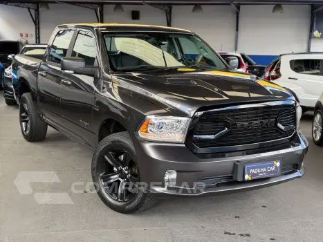 RAM CLASSIC LARAMIE NIGHT ED. 5.7 4X4 Aut. 4 portas