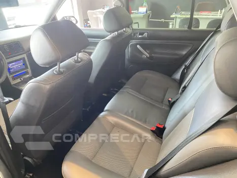 GOLF 2.0 MI GT 8V