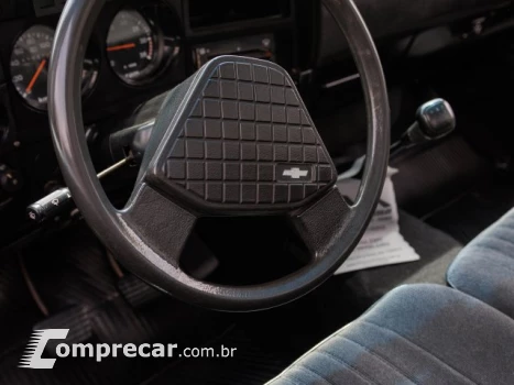 D20 - 4.0 CUSTOM DE LUXE CS 8V TURBO 2P MANUAL