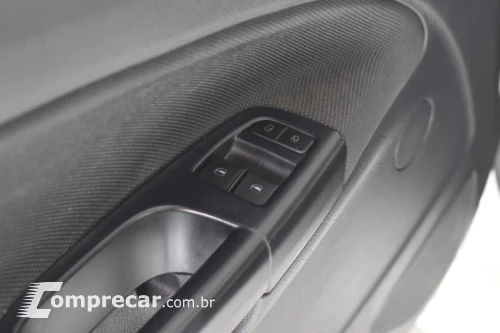 VOYAGE 1.0 12V MPI Totalflex
