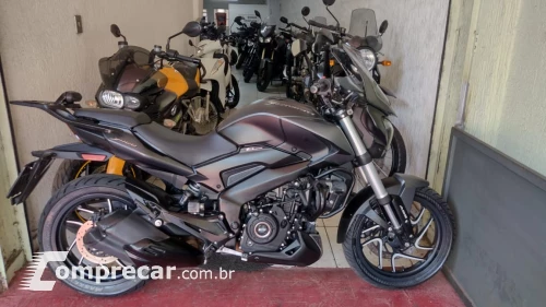 Dominar 400