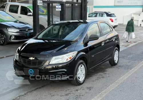 CHEVROLET ONIX HATCH LS 1.0 8V FlexPower 5p Mec. 4 portas
