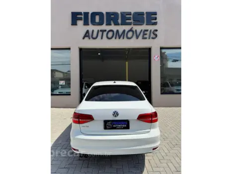 JETTA 2.0 TRENDLINE FLEX 4P TIPTRONIC