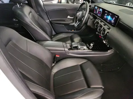 A 250 2.0 16V 4P CGI VISION 7G-DCT AUTOMÁTICO