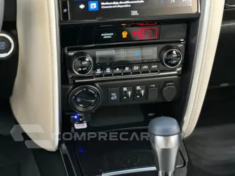 HILUX SW4 2.8 D-4D TURBO DIESEL DIAMOND 7L 4X4 AUTOMÁTICO