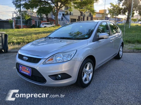 FORD FOCUS 1.6 GL 16V 4 portas