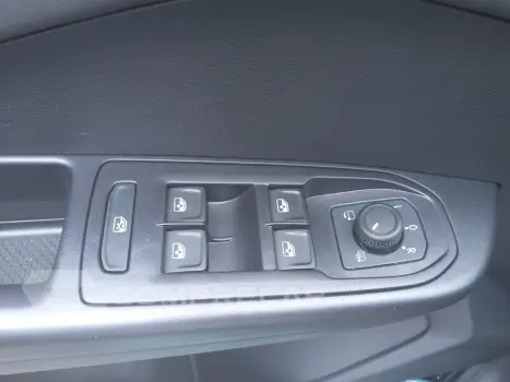 TAOS 1.4 250 TSI TOTAL FLEX HIGHLINE AUTOMÁTICO