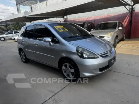 Fit 1.4 16V 4P LX FLEX