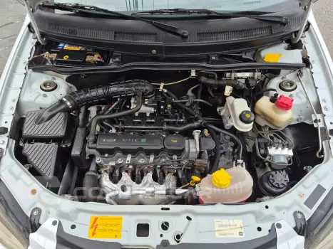 CELTA 1.0 MPFI LT 8V