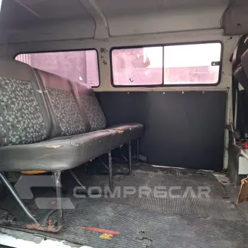 Kombi 1.6 STD 9 LUGARES