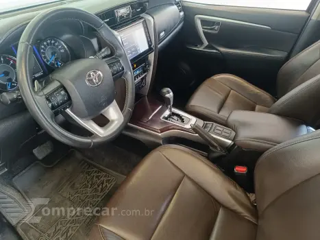 HILUX SW4 2.8 SRX 4X4 16V TURBO INTERCOOLER 4P AUTOMÁTICO