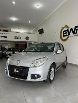 Renault SANDERO Privilège Hi-Flex 1.6 16V 5p Aut 4 portas