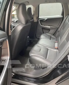 XC60 2.0 T5 Kinetic