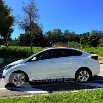Hyundai HB20S 1.6 Comfort Plus 16V 4 portas