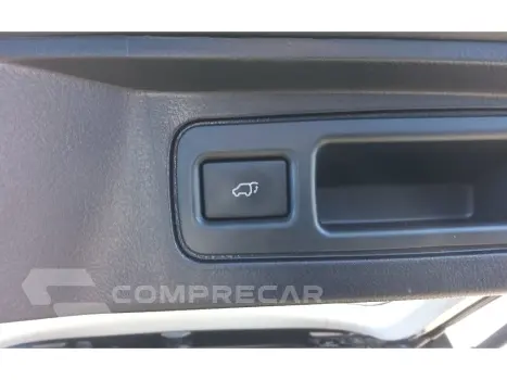 HILUX SW4 2.8 D-4D TURBO DIESEL SRX PLATINUM 7L 4X4 AUTOMÁTI