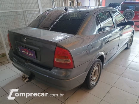 Astra GL Sedan