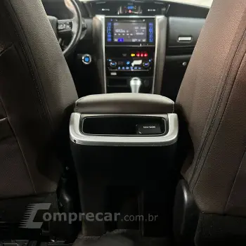 Hilux SW4 SRV 4x2 2.7 Flex 16V Aut.