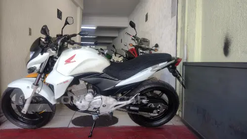 cb 300r