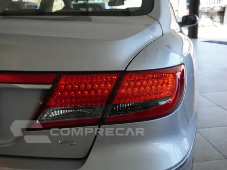 AZERA 3.3 MPFI GLS SEDAN V6 24V GASOLINA 4P AUTOMÁTICO