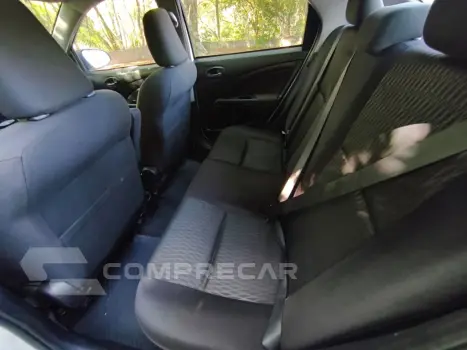 ETIOS 1.5 X PLUS SEDAN 16V FLEX 4P AUTOMÁTICO